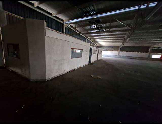 1,499M² WAREHOUSE TO LET IN BENROSE